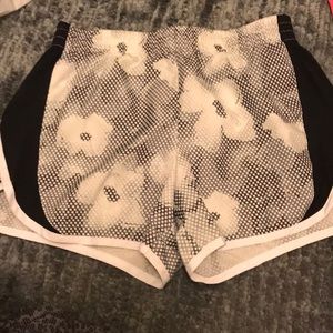 Black/White DanskinNow Shorts